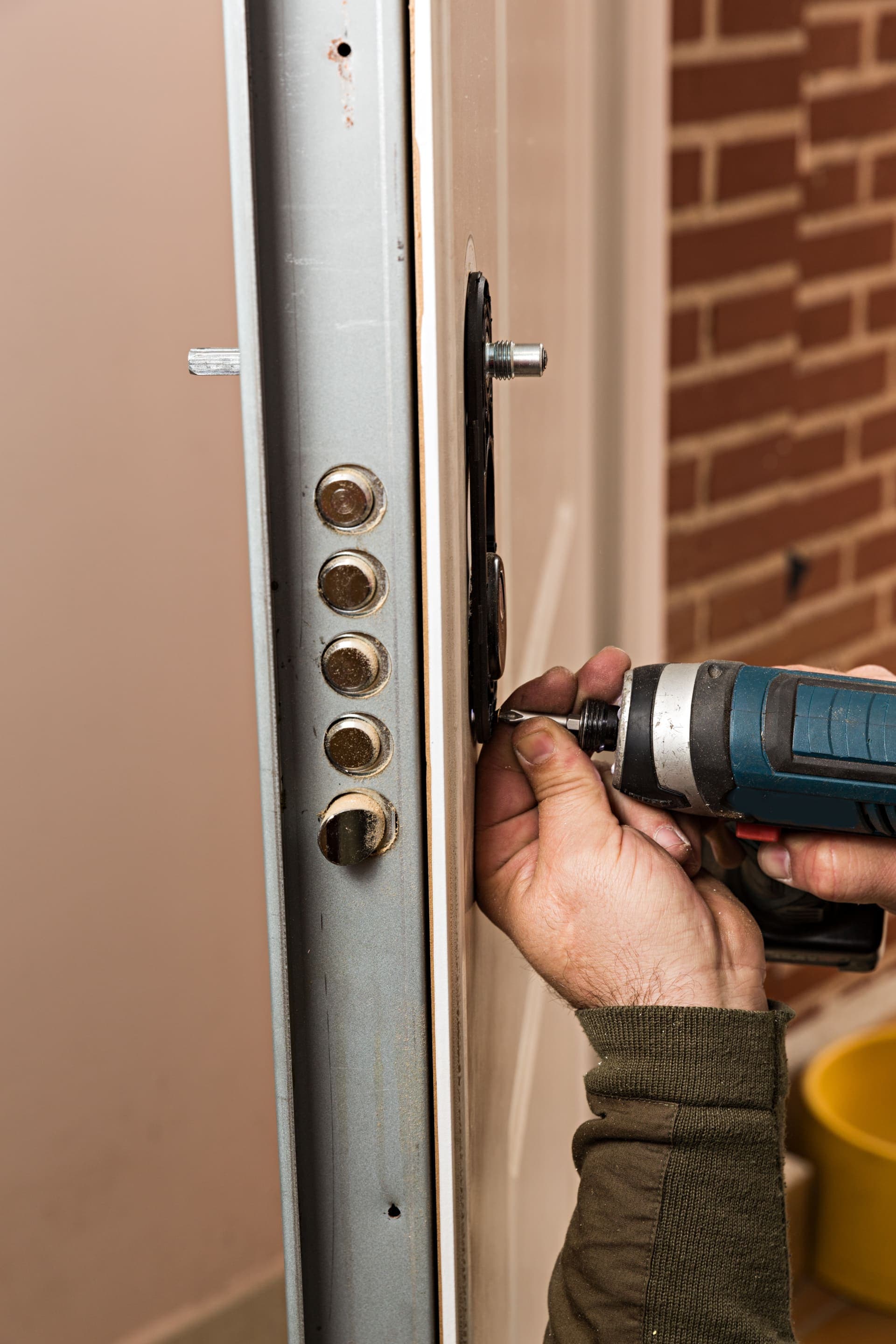 Mobile locksmith service in Tampa, FL