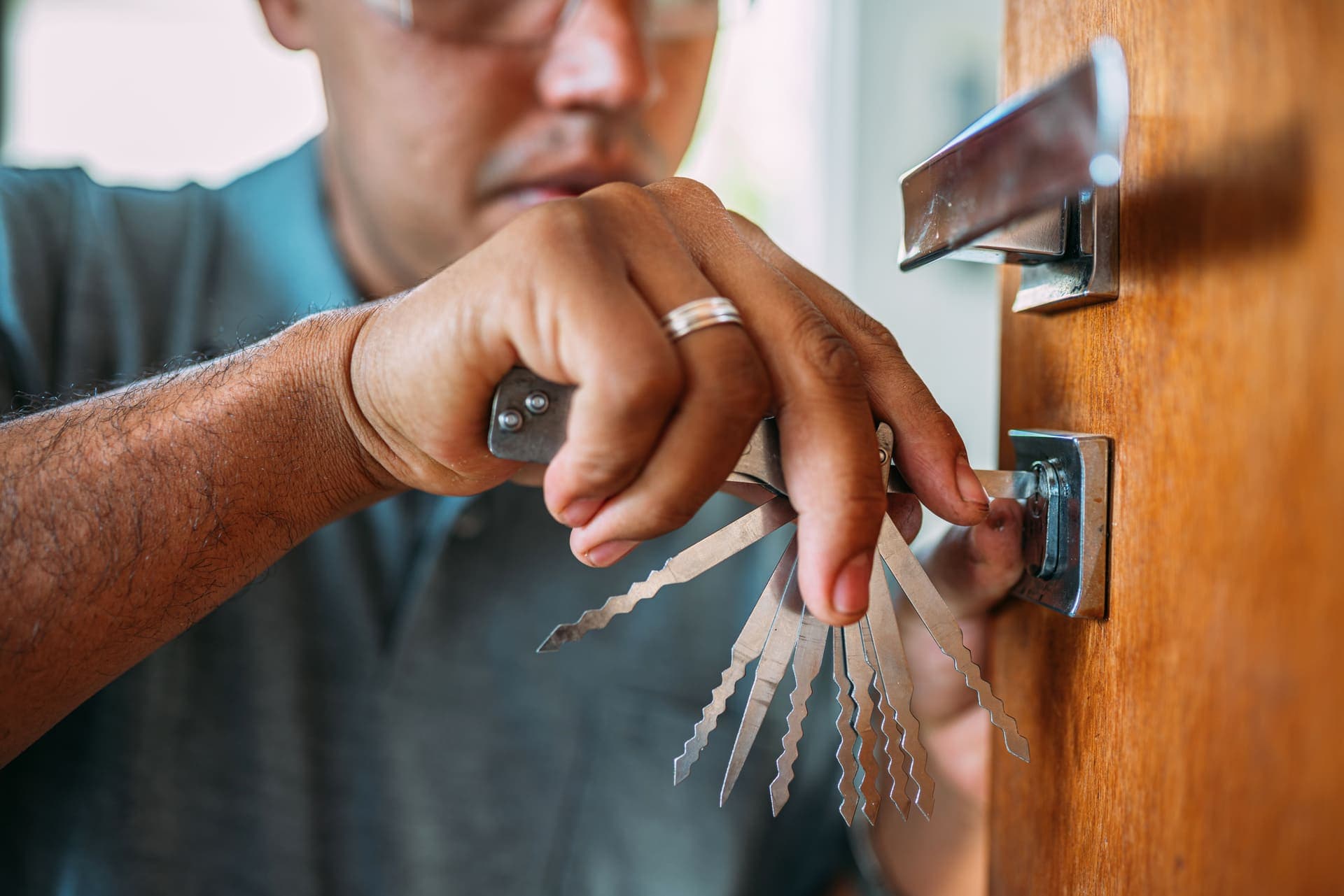 Residential lock replacement service